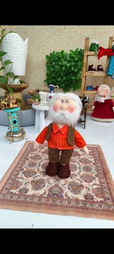 عروسک پارچهای آقاجون دستدوز ۲۰ سانتی | هدیه سنتی و دکوری