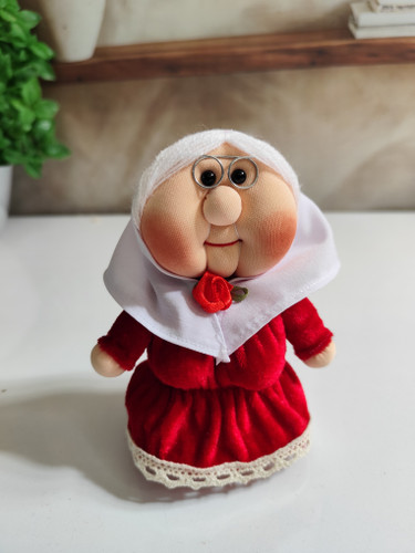 عروسک ننه سرما